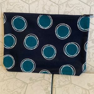 NIP Thirty One polka Dot Zipper Tote